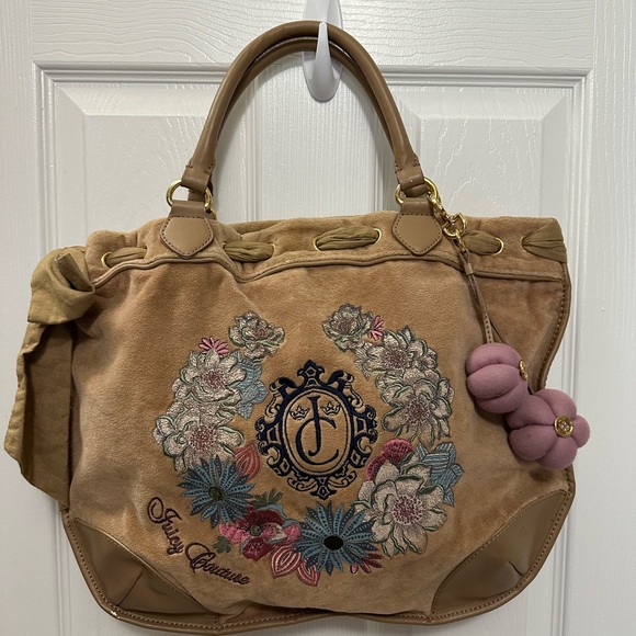 Juicy Couture Handbags - Juicy Couture Daydreamer Tan Floral Embroidered Tote Vintage
